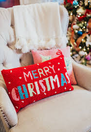 Come check out turtle creek lane and i'll show you! How To Decorate A Small Living Room For Christmas 12 Ideas