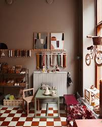 Ma Maison Scandinave Des Tons Chataignes Dans Une Ravissante Maison Familiale Suedoise My Scandinavian Home Scandinavian Home Home