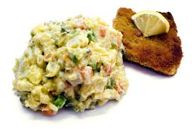 Bramborový salát s vajíčky naměkko. Bramborovy Salat Vegansky Recept Na Vanocni Klasiku Panvegan Cz