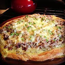 Breakfast Pizza Use The Pillsbury Crescent Rolls And Lay Them Out To Shape A Round Pizza An Crescent Roll Pizza Breakfast Pizza Breakfast Pizza Crescent Roll