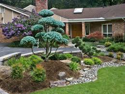 Front yard landscaping ideas for color. Best Front Yard Landscaping Ideas And Garden Designs 15 Oneonroom Front Yard Landscaping Design Landscape Design Yard Landscaping