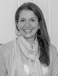 Corinne Bentley's Instagram, Twitter & Facebook