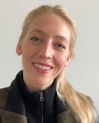 Ursula Bates's Instagram, Twitter & Facebook