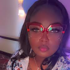 Sade Rivera's Instagram, Twitter & Facebook