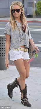 Tanning Disaster Ashley Tisdale Looks Orange After Emerging From Session At Exclusive Salon Concert Hairstyles Country Hairstyles Clothes
