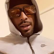 Testing 😂😂😂 Repost from @moneybag_mafia • When u and yo homeboys finna  run a train but u know yeen gotta enough dick to compete 😩😩😩😂😂😂😂  "dont touch me”….fa my day 1's🗣♻️♻️ |