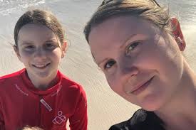 Deaf community, teachers' union slam 'woeful' cuts to Visiting Teacher  Service in Victorian schools