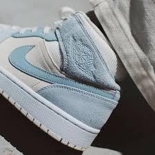 Check spelling or type a new query. Air Jordan I Mid Mix Materials Celestine Blue Video Chaussure Jordan Fille Nike Tenues Mode