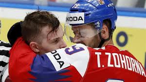 Most recently in the czech with hc dynamo pardubice. Hokejove Pardubice Vitaji Dalsi Posilu Vraci Se Tomas Zohorna Idnes Cz