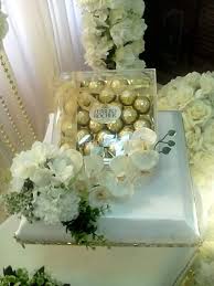 Una crujiente avellana entera en el corazón, un delicioso y. Mini Pelamin Gubahan Hantaran Lady Hana Weddingmate My