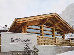 Il passo giau è uno dei valichi più elevati e affascinanti delle dolomiti. Ristorante Da Aurelio Passo Giau Dolomiti Review