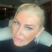 Carly Neely's Instagram, Twitter & Facebook