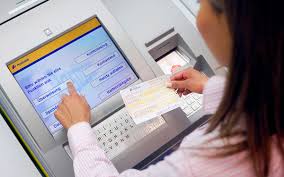 An vielen shell tankstellen ganz einfach an der kasse mit ihrer deutsche bank card (debitkarte) oder sparcard und ihrer geheimzahl. Postbank Bargeld Und Automaten Services