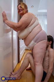 BBW huge breasted facesitting granny Jana on Mature.nl