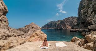 8 Ibiza Hotspots Voor Wie Houdt Van Een Rustige Vakantie Spanje Reizen Reisideeen Vakantie