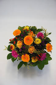 Wir Liefern Blumen Blumenstrauss Und Pflanzen In Kiel Und Umgebung Blumenstrauss Blumen Gerbera