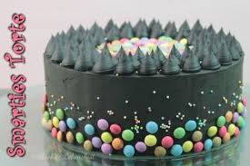 Smarties Torte Smarties Kuchen Backen Selber Machen Geburtstagstorte Backen Geburtstagstorte Konfetti Smarties Kuchen Konfetti Tortchen Torte Ohne Backen