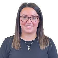 Clare Porter's Instagram, Twitter & Facebook