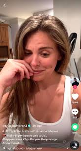 Tyler Cameron Plays Spin the Bottle with Hannah Brown