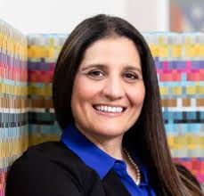 Hisplaining: Cultural Clues and Etiquette Tips