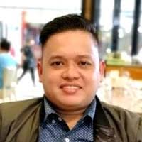 Roel Rivera's Instagram, Twitter & Facebook