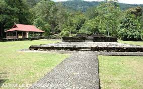 Muzium arkeologi lembah bujang ini terletak di atas bukit batu pahat, merbok dan sekitar 23km dari bandar sungai petani. Muzium Arkeologi Lembah Bujang Mapio Net