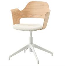 Ce n'est pas le cas avec un fauteuil à roulettes. 12 Chaises De Bureau Design Qui Ne Collent Pas Le Cafard Deedee