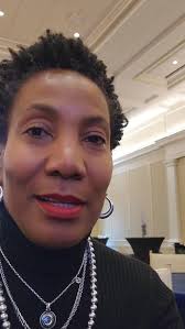 A beautiful way to start the day before heading to the booth.  #snowinwilliamsburg #walking #voiceoveractor #volifestyle