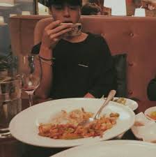 Dunia Terbelok Ikon Ikon Suami Masa Depan Pacar Pria