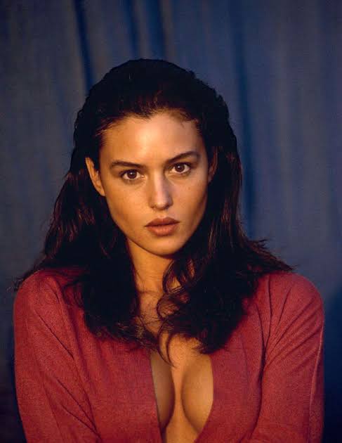 Stunning Photos of Young Monica Bellucci in the 1980s - Rare Historical  Photos