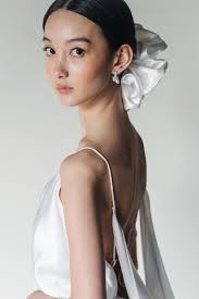 Gold Pearls Bridal Wedding Hair Comb. Modern Bridal Jewelry & Hair  Accessories NYC. — Jade Oi Studio Jewelry For the Cool Everyday Women