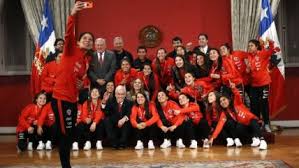 Se suspende el partido entre las selecciones selección chilena femenina. Minuto A Minuto El Homenaje A La Seleccion Chilena Femenina En La Moneda Cooperativa Cl