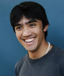 Alex Fox's Instagram, Twitter & Facebook