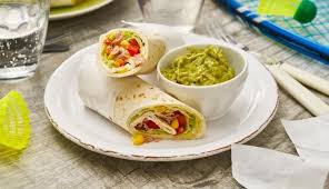 Du Magst Thunfisch Und Wraps Dann Wird Dir Unser Schnelles Rezept Fur Thunfisch Wraps Gefallen Thunfisch Wrap Rezepte Essen