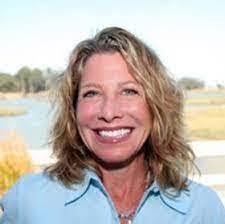 Candice Youngman's Instagram, Twitter & Facebook