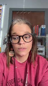 Elizabeth Maness's Instagram, Twitter & Facebook