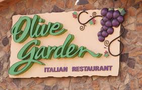 It was very crowded but we were able to give our phone number and get a text when the table was ready we tried olive garden today and it was the most unpleasent experience since we have been living here. The 8 Healthiest Dishes At Olive Garden Men S Health