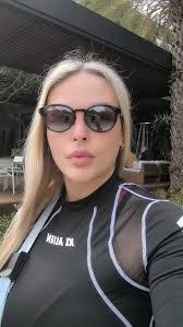 Anna Shaver's Instagram, Twitter & Facebook