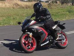 To know more about the ninja 300 abs images, reviews, offers & other details, download the zigwheels app. 2016 Kawasaki Ninja 300 Abs Special Edition Motorbike Writer