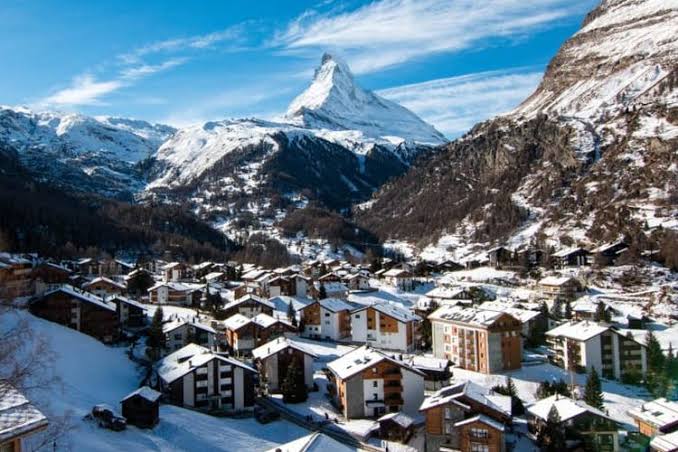 Hasil gambar untuk swiss"