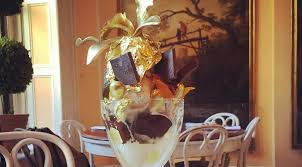 Yang membedakan es krim ini dengan yang lain adalah isinya. Makanan Termahal Di Dunia Hidangan Termahal Di Dunia Pizza Untuk Orang Yang Tidak Miskin