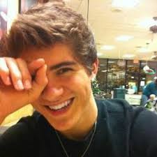 Brian Sousa (@UseYourBRIAN_)