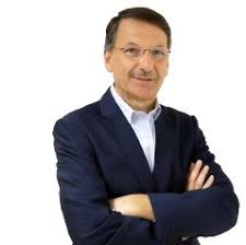 Διαμόρφωσε ένα προσωπικό ύφος, που τον κατέταξε ανάμεσα στους πρωτοπόρους του νέου ελληνικού κινηματογράφου. Ntinos Nikolaidhs Dinos Nicolaides Home Facebook