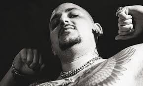 Maybe you would like to learn more about one of these? Mad Clip Poios Einai O Raper Poy Synelhf8h Meta Apo Kinhmatografikh Katadiw3h In Gr