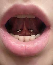 Tongue Webbing With Gold Curved Barbell Madchen Piercings Piercing Bandchen Piercing