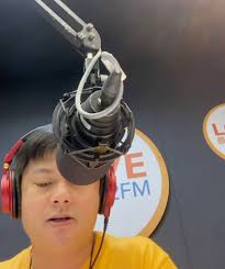 One Perk Of Having Dennis Chew As Your Ngee Ann Poly Classmate — He Will  Send You Home After School