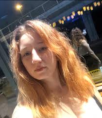 Ukrainian woman seeking sponsor in England