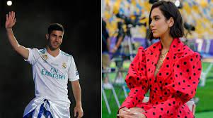 Dua lipa había apostado por la victoria del liverpool, pero según informa cnn turquía no dudó en celebrar con el real madrid la victoria y pasó la noche con el futbolista español marco asensio. Dua Lipa Denies Rumors That She S Dating Soccer Player Marco Asensio Ohnotheydidnt Livejournal