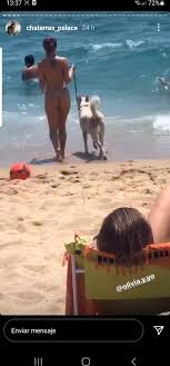 Olivia en la playa