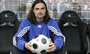 Louis city sc is moving fast. Lutz Pfannenstiel Playing David Beckham Finding Penguins In His Gloves And Playing On Six Continents Daily Mail Online